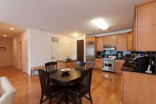 Building Photo - 20 Ave at Port Imperial Dr