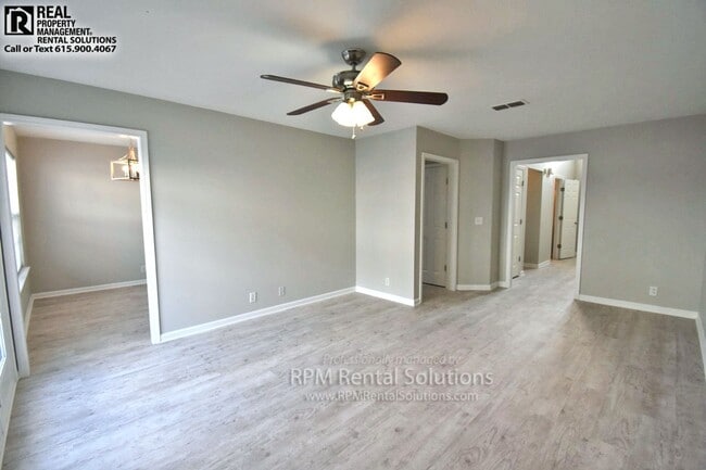 Building Photo - 2BR/2.5BA fantastic Mboro townhome! With a...