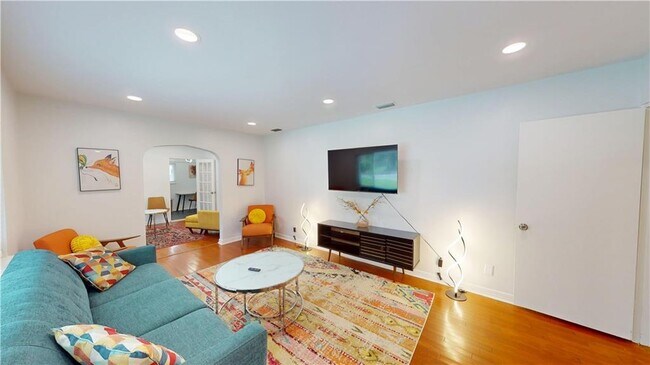 Foto del edificio - 2610 Walton Ave