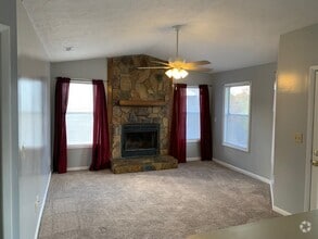 Building Photo - 1006 Brookhollow Dr