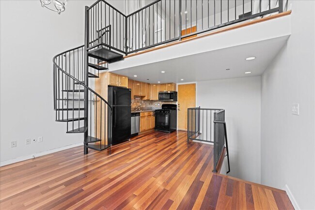 Building Photo - 108 Langton St
