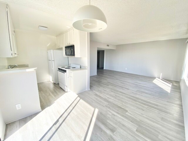 Primary Photo - 3745 Glendon Ave Los Angeles, CA 90034