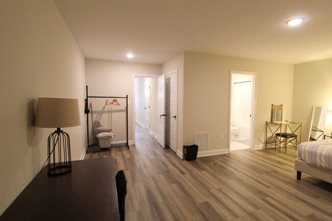 Foto del edificio - New construction 4 bed 3.5 bath townhome!