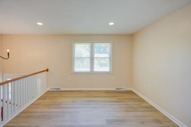 Foto del edificio - 3714 Pinewood Ave