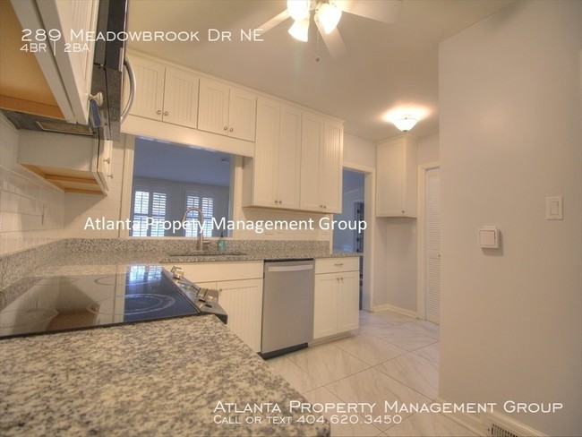 Building Photo - 289 Meadowbrook Dr NE