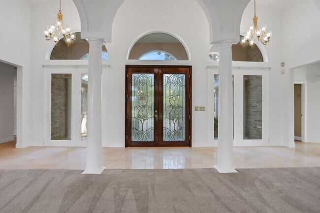 Photo - 3/2.5 in Pelican Bay House