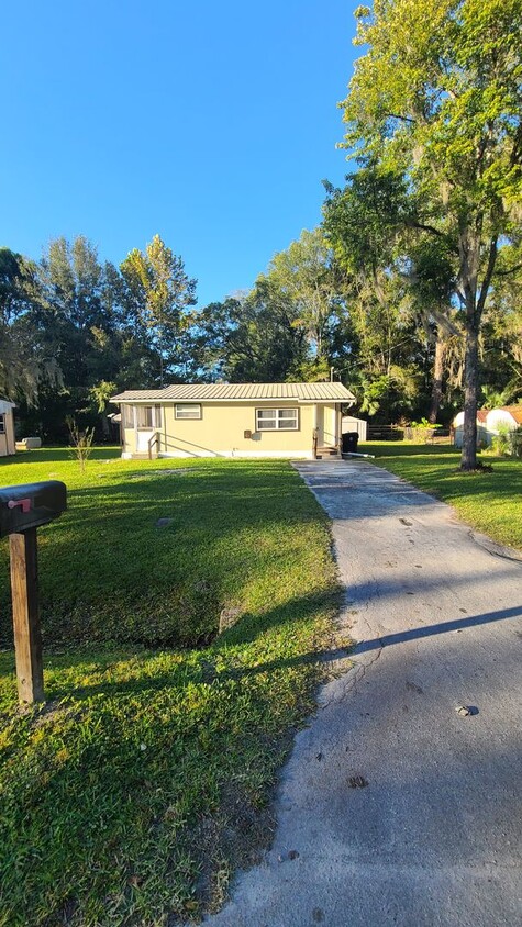 Foto principal - Adorable 2/1 move in ready!
