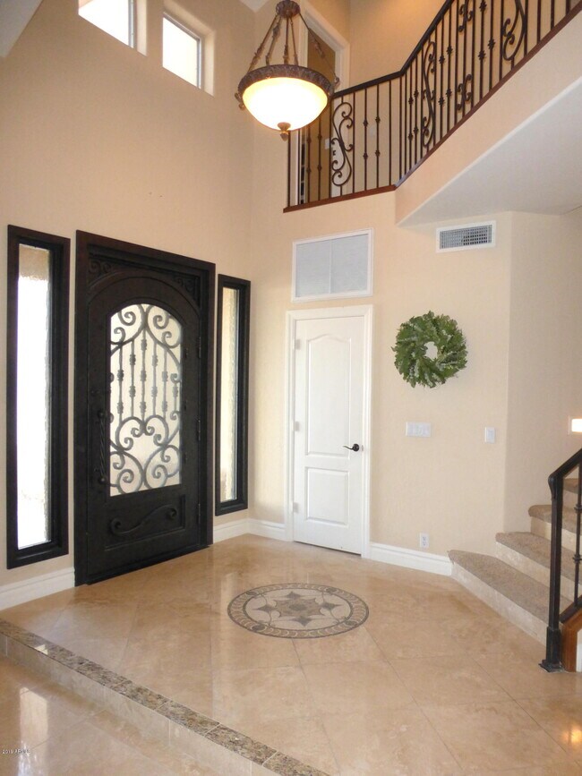 Building Photo - 1124 N Peppertree Dr