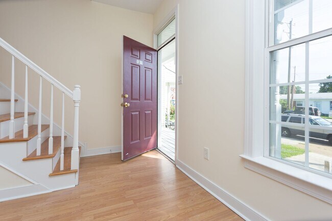 Foto del edificio - 1311 W Leigh St. Duplex