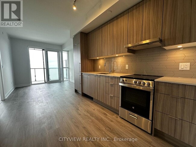 Building Photo - 430-4430 Square One Dr