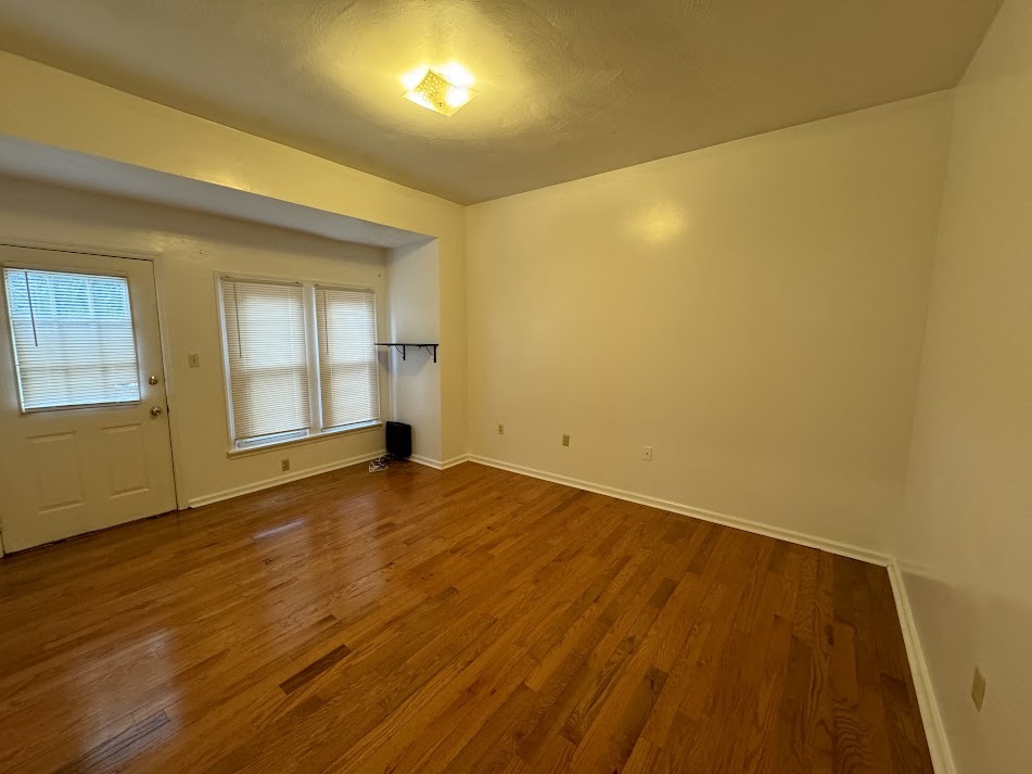 Primary Photo - 920 Bellefonte St
