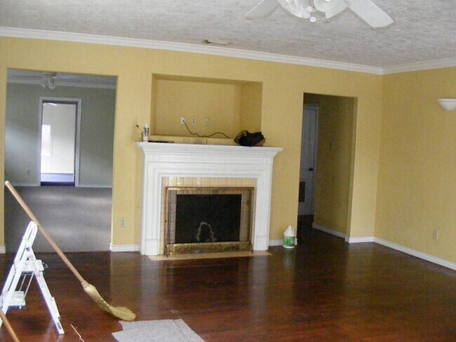 Building Photo - 3222 Winbern St