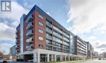 Building Photo - 308 Lester St