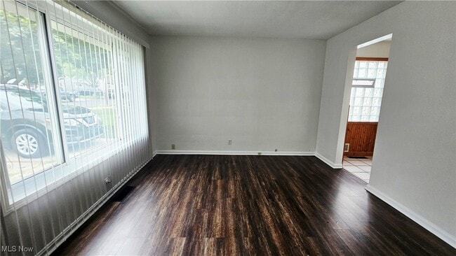Building Photo - 3900 Wetzel Ave