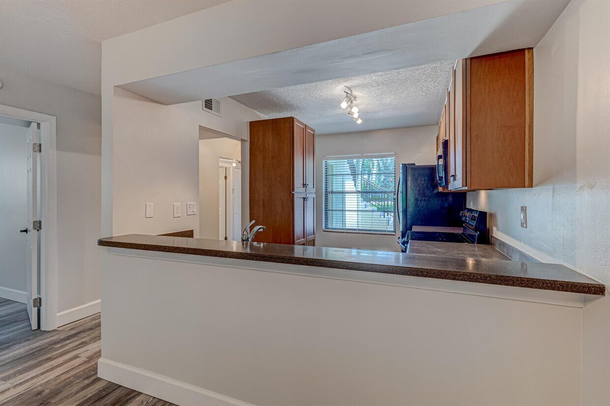 2101 Sabal Ridge Ct Unit D, Palm Beach Gardens, FL 33418 Condo for