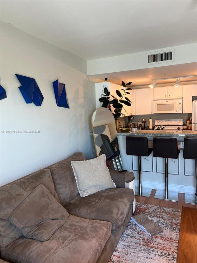 Foto principal - 2740 SW 28th Terrace