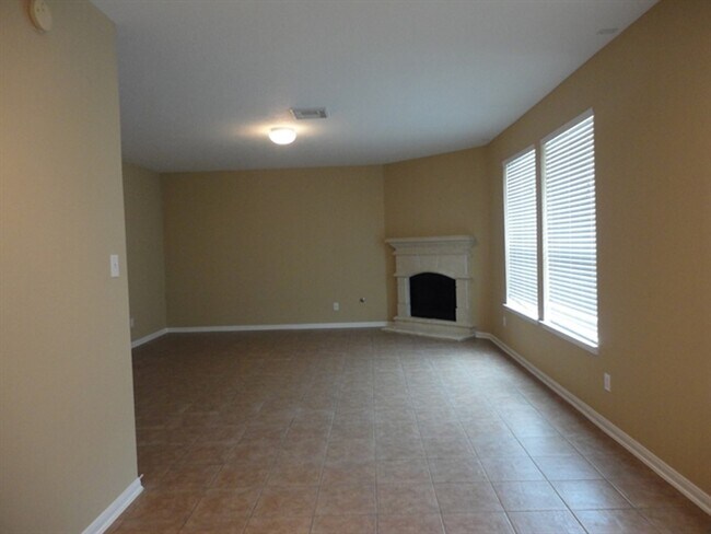 Foto del edificio - 11107 Lori Falls Ct