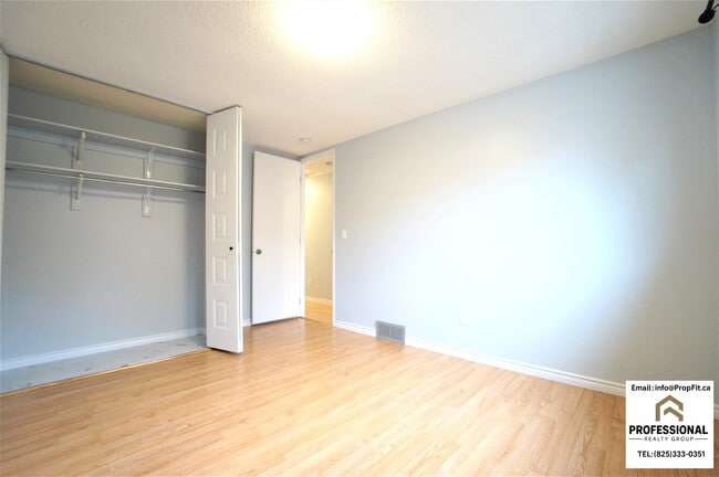 Building Photo - 17124 101 St NW