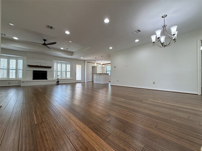 Foto del edificio - 5007 Shady Nook Ct