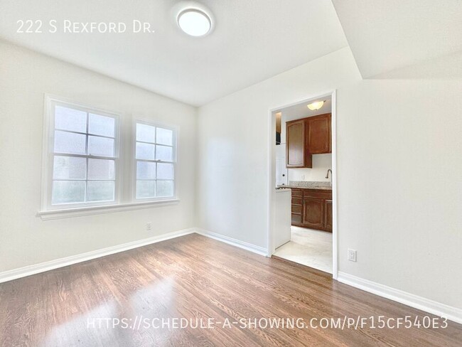 Building Photo - Beautiful updated spacious Studio + 1 Bath