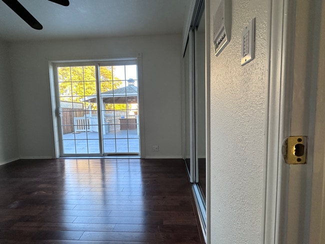 Photo - 3100 SE 122nd Ave (Portland, OR) Apartment