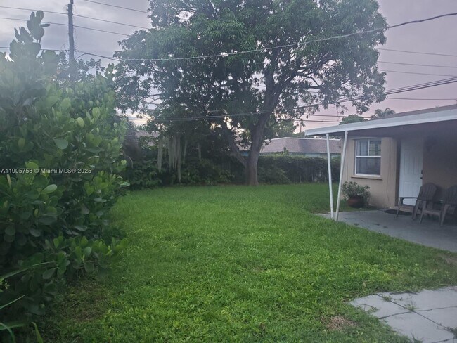 Building Photo - 1505 NW 7th Terrace