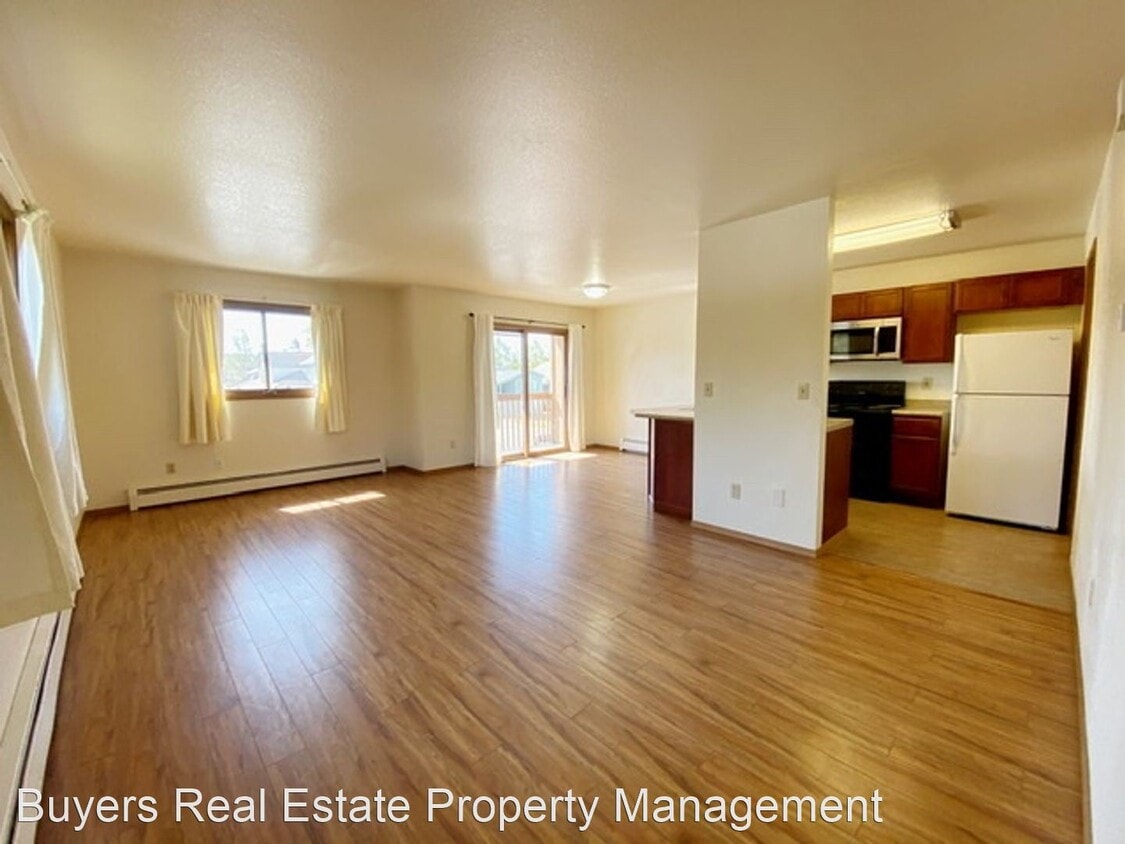 Primary Photo - 1261 Surrey Cir