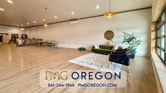 Foto del edificio - 626 SW 6th St