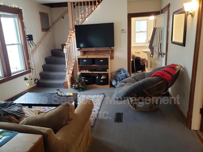 Photo - 79 Loomis St Apartment