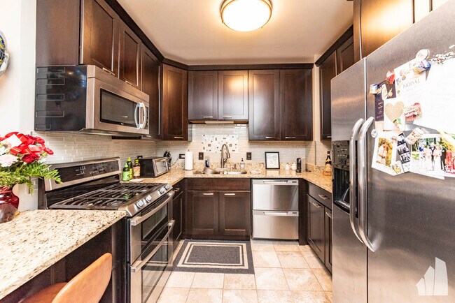 Foto del edificio - 645 N Kingsbury St