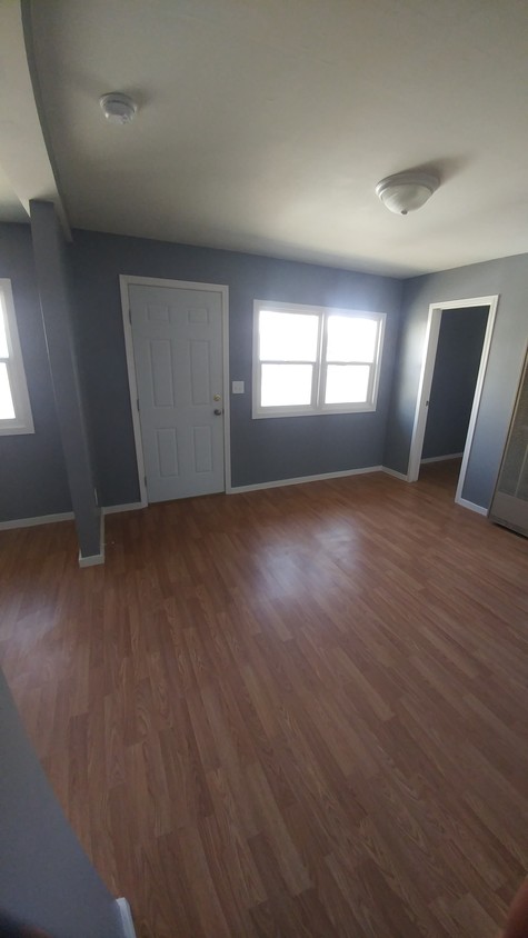 Foto principal - 1335 Cornell Ave