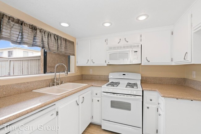 Building Photo - 2 br, 2.5 bath House - 2516 Alder Lane