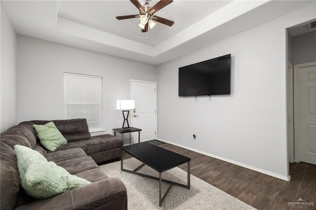 Building Photo - 17 Maryland St