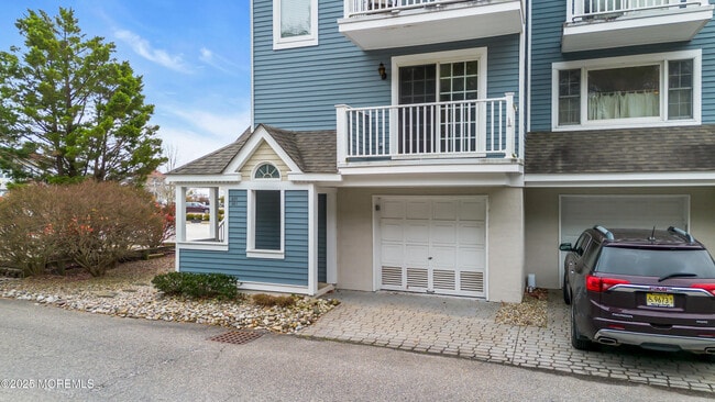 Foto del edificio - 336 E Lacey Rd