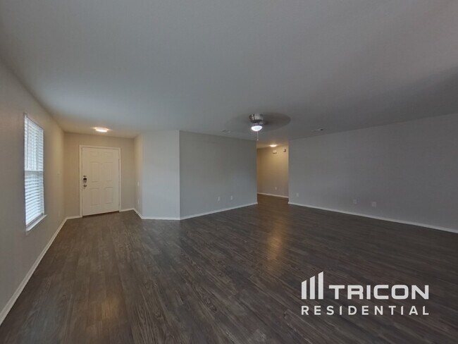 Building Photo - 9025 Puerto Vista Dr