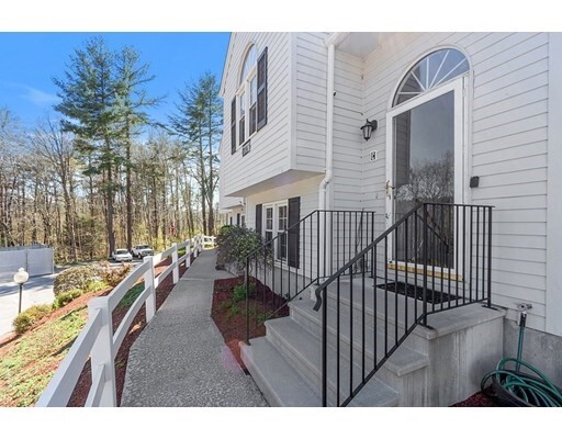Foto principal - 138 Riverview Pl
