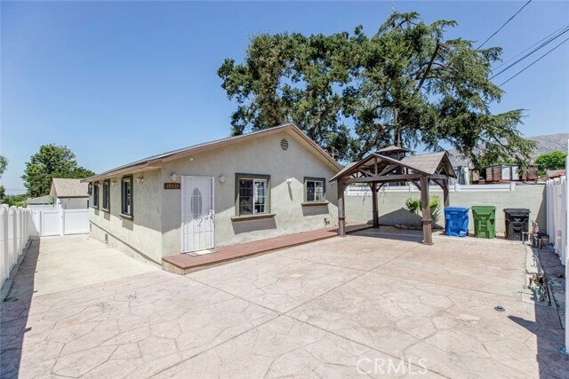 Foto del edificio - 10531 Greenburn Ave