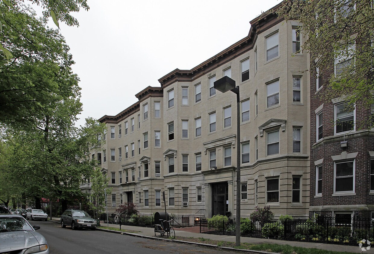 25 Queensberry St, Boston, MA 02215 Apartments Boston, MA