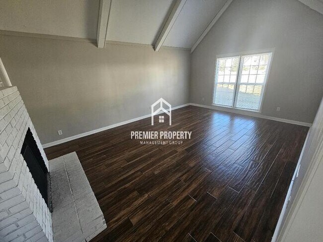 Building Photo - 1635 Brierbrook Rd