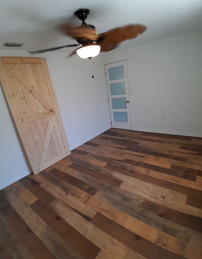 Dormitorio - 3735 Rilma Ave