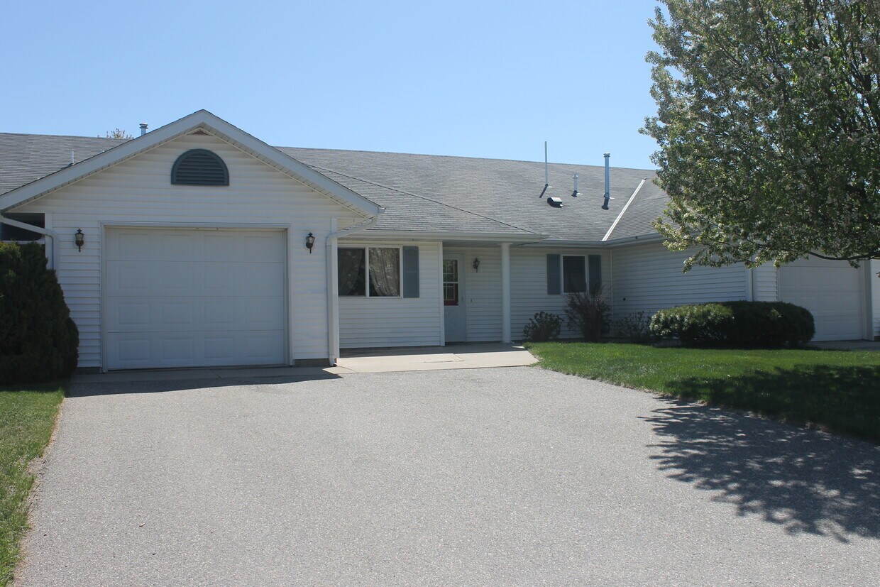 Primary Photo - 209 5th Ave