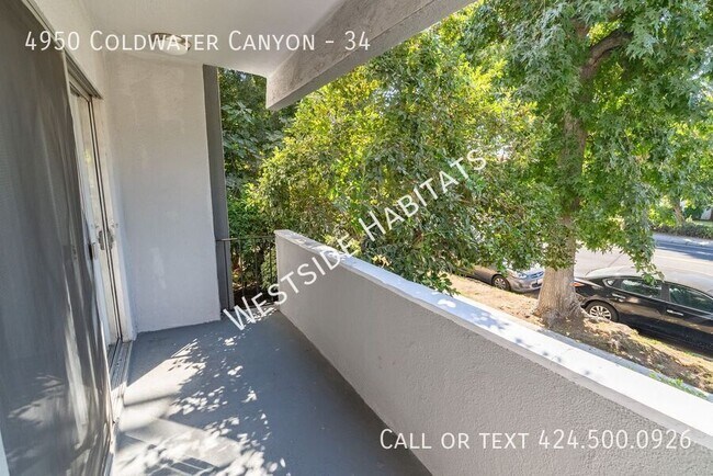 Foto del edificio - 4950 Coldwater Canyon Ave
