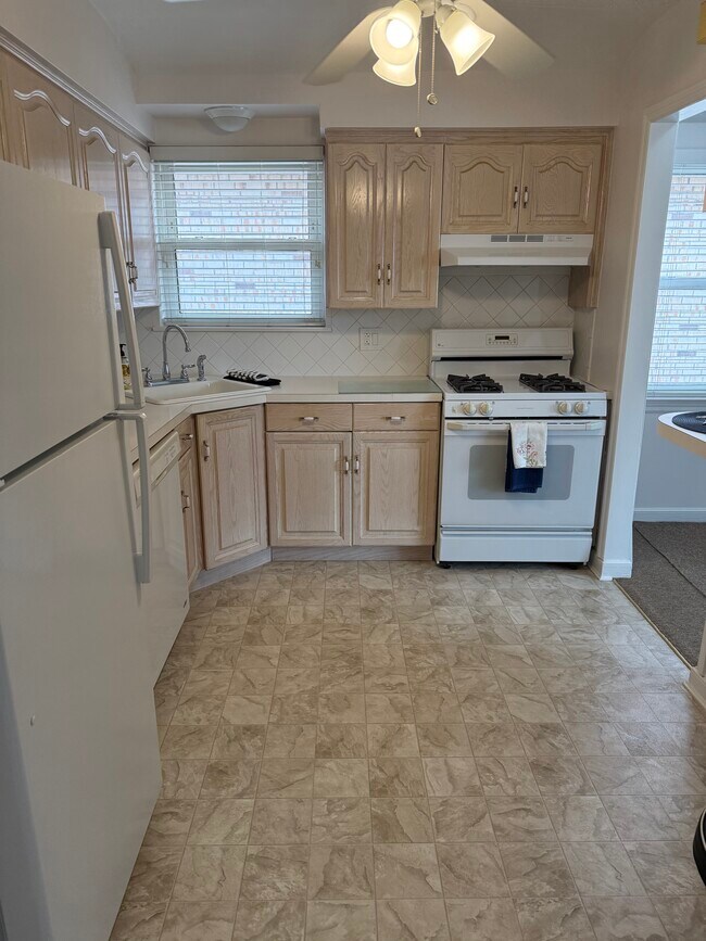 Kitchen - 19603 42nd Rd