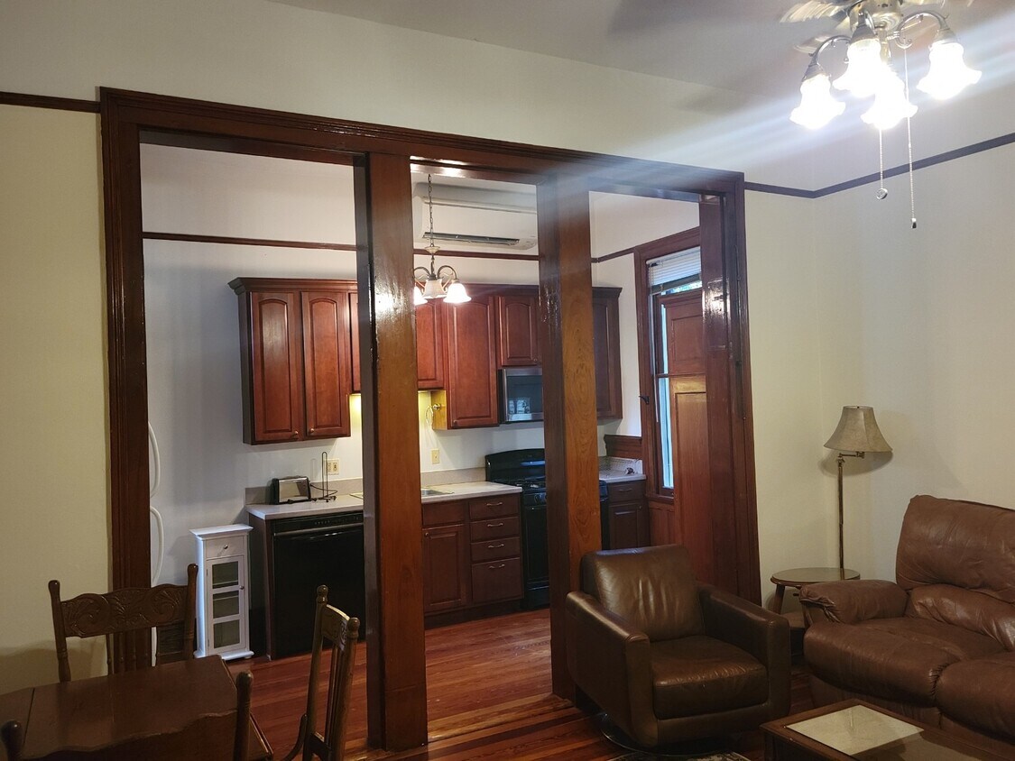 Foto principal - 4514 Prytania St