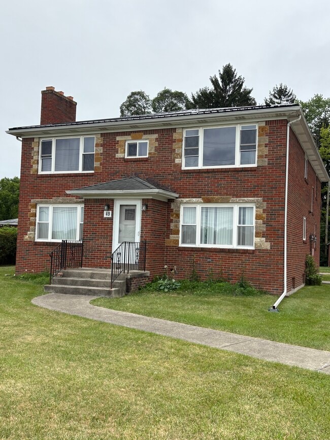Building Photo - 49 S Youngs Rd