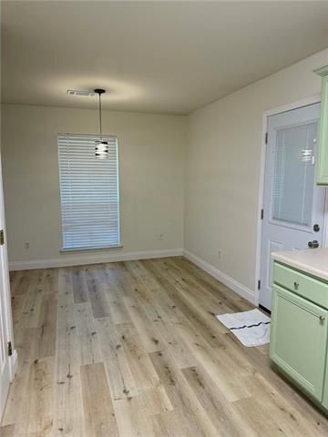 Foto del edificio - 209 W Edwards St