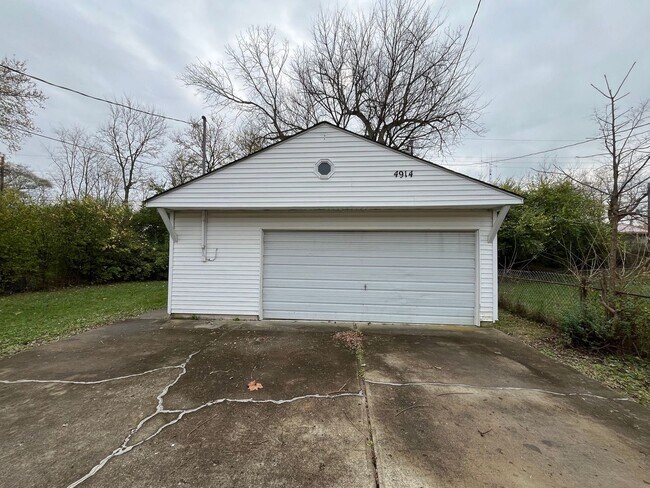 Foto del edificio - 4914 Gardendale Ave