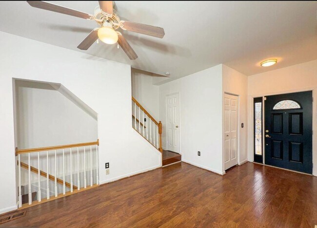 Foto del edificio - 8153 Telegraph Rd