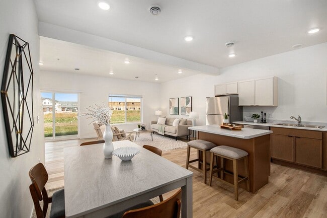 Interior Photo - The 41Ellis