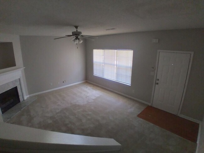 Foto del edificio - 3 bed 2 bath property in Atlanta!! -- Secu...
